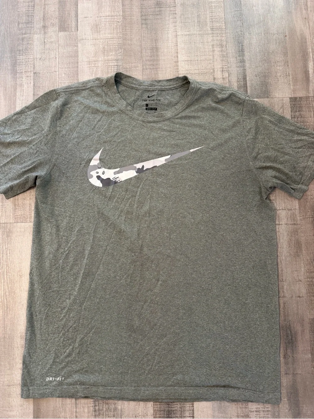 Men’s Large Shirt Lot of 2 Nike Dri-FIT Athletic Works Black Gray Activewear